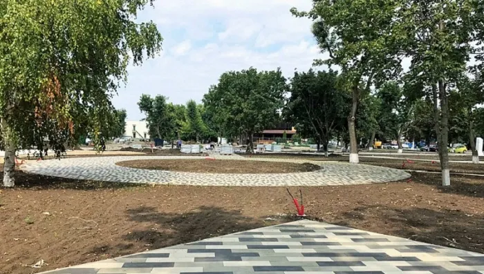 На Кубани в Тихорецке благоустроят парк за 80 млн рублей На Кубани в Тихорецке благоустроят парк за 80 млн рублей