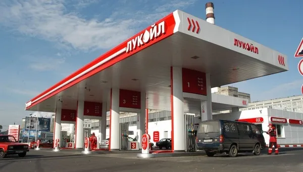 «Дочка» НК «ЛУКойл» на Юге раздаст заправки сторонним операторам «Дочка» НК «ЛУКойл» на Юге раздаст заправки сторонним операторам