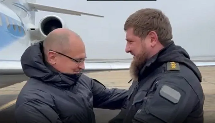 Кириенко и Трутнев прибыли в Чечню и посетили университет спецназа Кириенко и Трутнев прибыли в Чечню и посетили университет спецназа