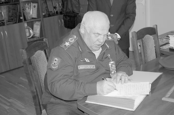Умер первый полпред президента в ЮФО Виктор Казанцев: краткий путь боевого генерала Умер первый полпред президента в ЮФО Виктор Казанцев: краткий путь боевого генерала