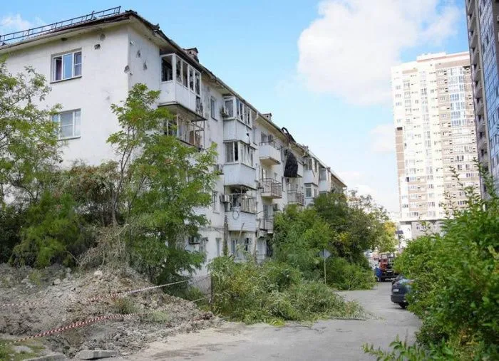 Более 120 жителей Новороссийска заявили о повреждении жилья после атаки БПЛА