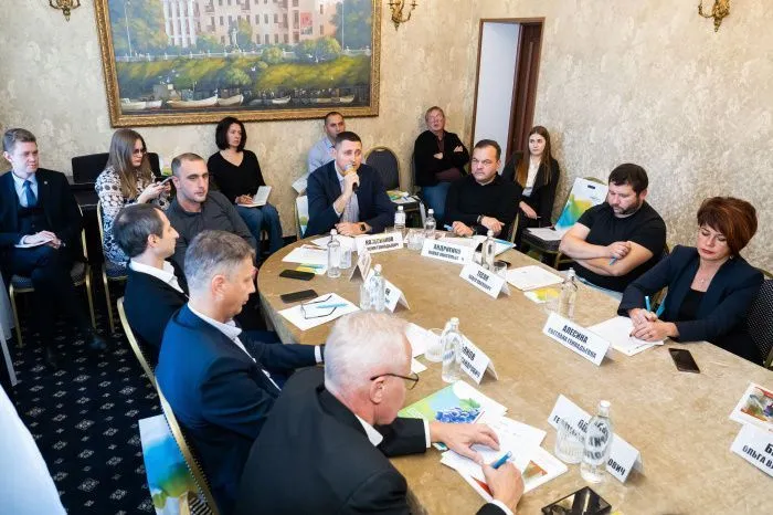 Выездной круглый стол делового медиа «Эксперт Юг»  в рамках проекта «Южное виноделие»  «Южнороссийское вино в 2024 году:  кризис перепроизводства или рост?» Выездной круглый стол делового медиа «Эксперт Юг»  в рамках проекта «Южное виноделие»  «Южнороссийское вино в 2024 году:  кризис перепроизводства или рост?»