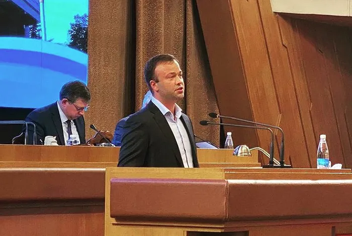 Бывший глава Минстроя Крыма Храмов обвиняется в мошенничестве Бывший глава Минстроя Крыма Храмов обвиняется в мошенничестве