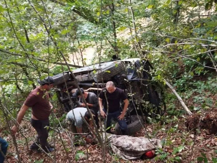 В Абхазии в ДТП с микроавтобусом погиб турист из Ставрополья