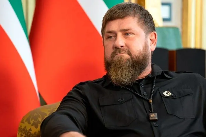 На изготовление орденов имени Кадырова власти Чечни направят 13,5 млн рублей На изготовление орденов имени Кадырова власти Чечни направят 13,5 млн рублей