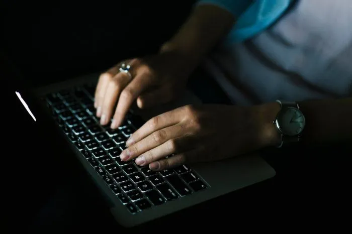 Ущерб от IT-преступлений в Ростовской области достиг почти 3 млрд рублей в 2024 году Ущерб от IT-преступлений в Ростовской области достиг почти 3 млрд рублей в 2024 году