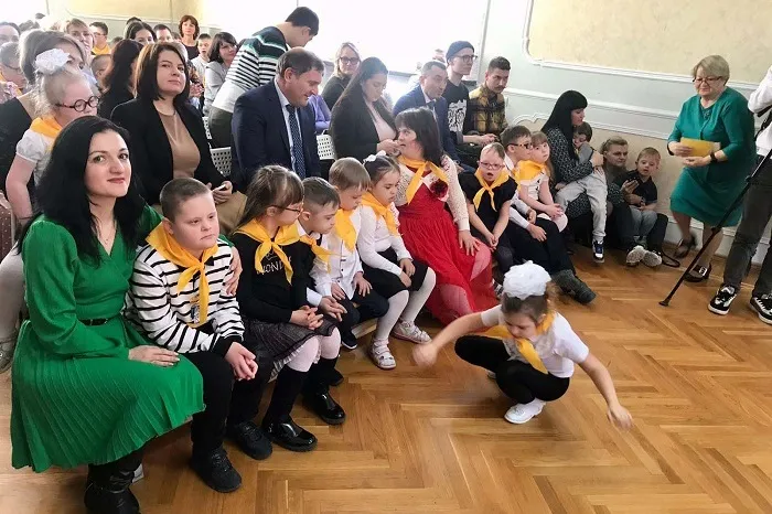 «Кубань Кредит» поддержал новый проект благотворительной организации «Дети-лучики» «Кубань Кредит» поддержал новый проект благотворительной организации «Дети-лучики»