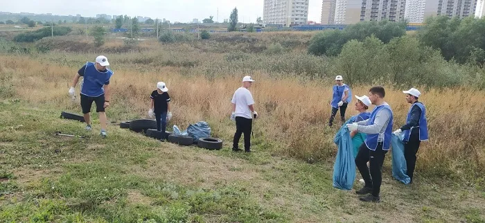 Различный бытовой мусор собрали ростовчане в одном из притоков реки Темерник Различный бытовой мусор собрали ростовчане в одном из притоков реки Темерник