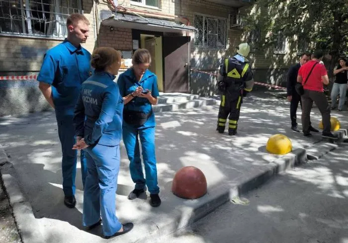 Власти: после удара БПЛА в Ростове повреждены 33 дома Власти: после удара БПЛА в Ростове повреждены 33 дома