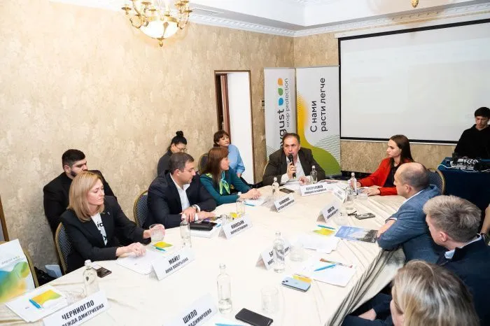 Выездной круглый стол делового медиа «Эксперт Юг»  в рамках проекта «Южное виноделие»  «Южнороссийское вино в 2024 году:  кризис перепроизводства или рост?» Выездной круглый стол делового медиа «Эксперт Юг»  в рамках проекта «Южное виноделие»  «Южнороссийское вино в 2024 году:  кризис перепроизводства или рост?»