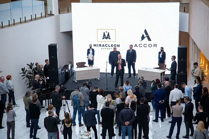 Два отеля в Анапе будет работать под брендами Mövenpick и Swissotel Два отеля в Анапе будет работать под брендами Mövenpick и Swissotel