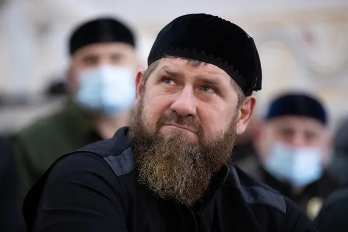 Петицию за отставку главы Чечни Рамзана Кадырова уже подписали 18 тыс. человек Петицию за отставку главы Чечни Рамзана Кадырова уже подписали 18 тыс. человек