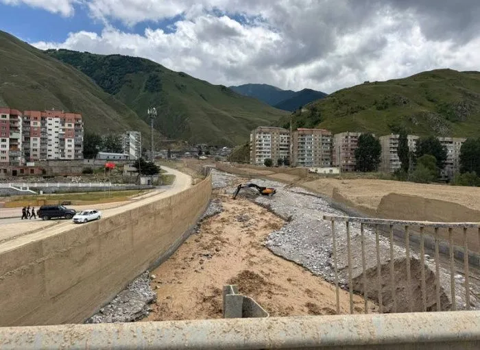 После схода селя в Кабардино-Балкарии без воды остались около 3 тысяч человек После схода селя в Кабардино-Балкарии без воды остались около 3 тысяч человек