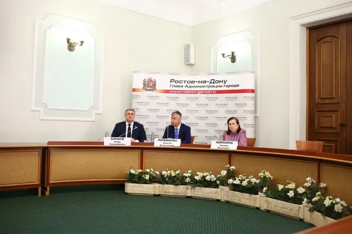 Алексей Логвиненко: в перенос Ростовского порта на левый берег Дона инвестируют более 1 млрд рублей Алексей Логвиненко: в перенос Ростовского порта на левый берег Дона инвестируют более 1 млрд рублей