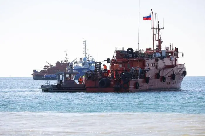 В районе крушения танкера «Волгонефть-212» будет введено ограничение на движение судов В районе крушения танкера «Волгонефть-212» будет введено ограничение на движение судов