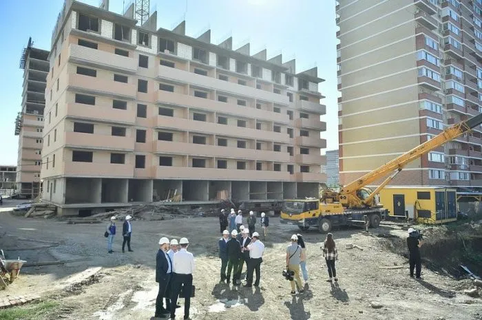 В Краснодаре дольщикам 12 долгостроев выплатят компенсации В Краснодаре дольщикам 12 долгостроев выплатят компенсации