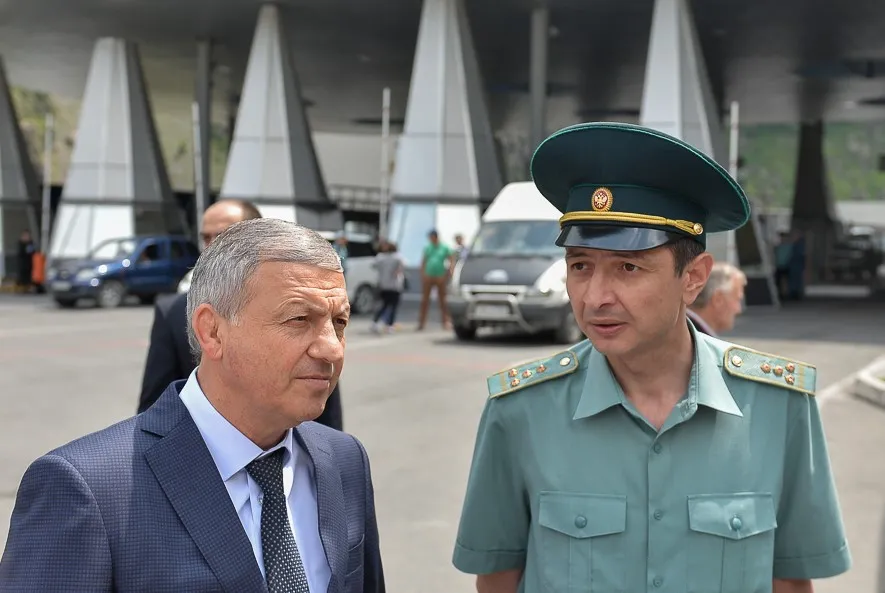 На пункт пропуска в Северной Осетии выделят 2 млрд рублей На пункт пропуска в Северной Осетии выделят 2 млрд рублей
