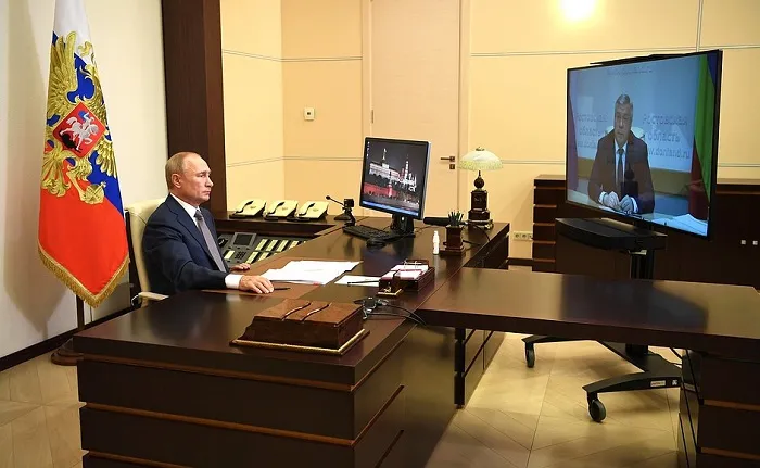 Владимир Путин наградил главу Дона орденом «За заслуги перед Отечеством» III степени Владимир Путин наградил главу Дона орденом «За заслуги перед Отечеством» III степени