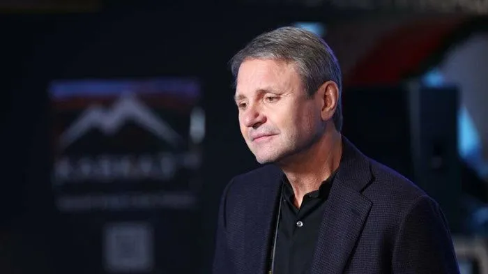 «Агрокомплекс» экс-губернатора Краснодарского края Ткачева приобрел компанию в ДНР «Агрокомплекс» экс-губернатора Краснодарского края Ткачева приобрел компанию в ДНР