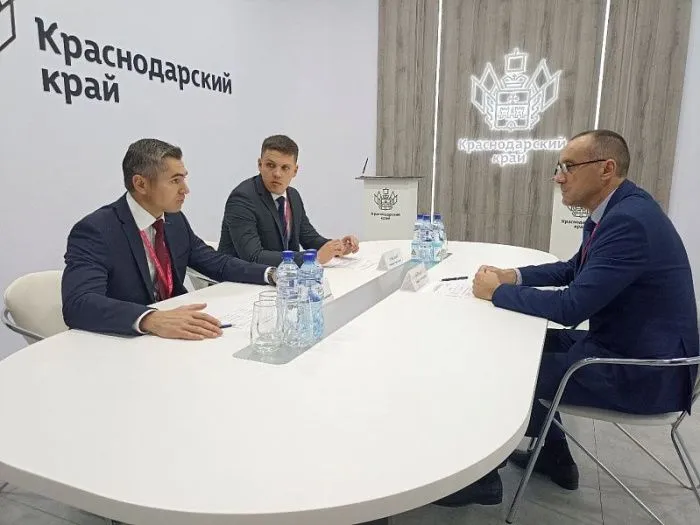 Инвесторы вложат 11 млрд рублей в создание индустриального парка и двух промпарков в Краснодарском крае Инвесторы вложат 11 млрд рублей в создание индустриального парка и двух промпарков в Краснодарском крае