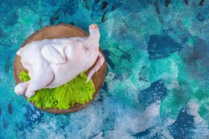 Птицефабрику в Ростовской области оштрафовали на 750 тыс. рублей за сальмонеллу в курятине