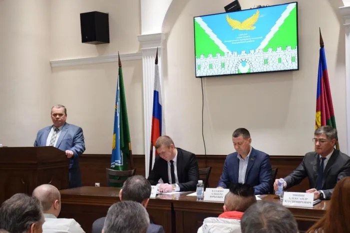 Депутаты избрали начальника исправительной колонии Андрея Короленко главой Апшеронска Депутаты избрали начальника исправительной колонии Андрея Короленко главой Апшеронска