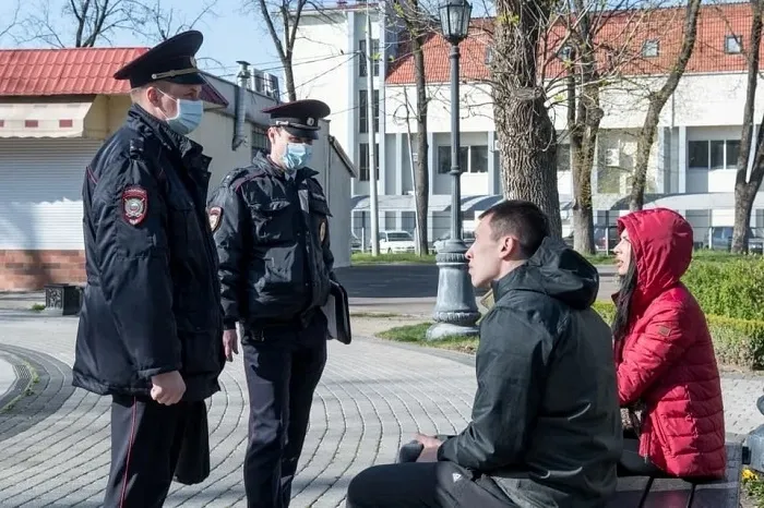 В Краснодаре за нарушение масочного режима за выходные составили 243 протокола В Краснодаре за нарушение масочного режима за выходные составили 243 протокола