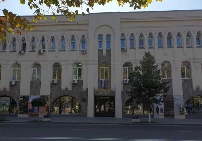 В Ростове остановили ремонт здания государственной филармонии