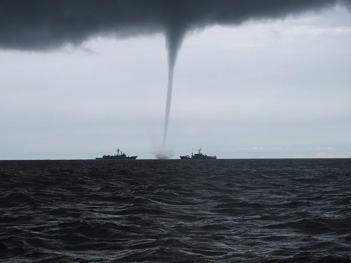 МЧС Кубани предупреждает о смерчах над Черным морем