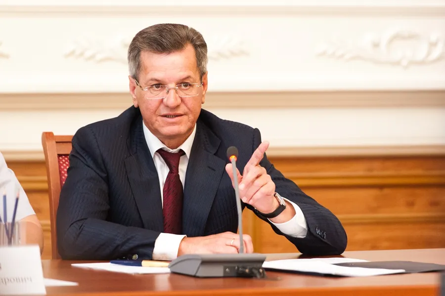 «Определенная степень усталости»: губернатор Астраханской области Александр Жилкин ушёл в отставку