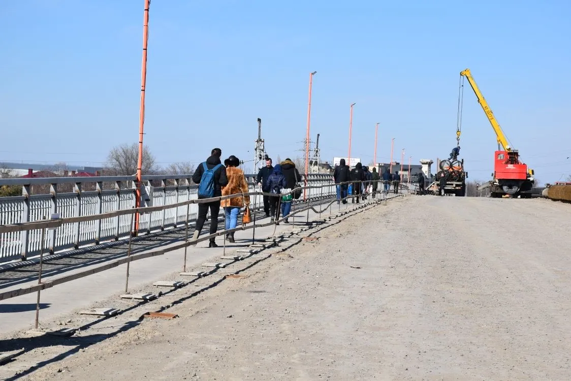 Подъездные дороги к путепроводу на ул. Малиновского в Ростове начнут строить с 22 марта Подъездные дороги к путепроводу на ул. Малиновского в Ростове начнут строить с 22 марта