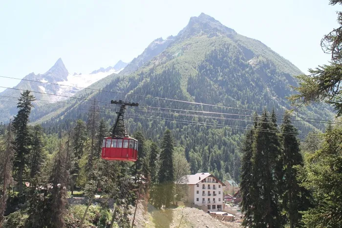 «Россети Северный Кавказ» подготовили к зиме единственный источник энергоснабжения горнолыжного курорта Домбай в КЧР