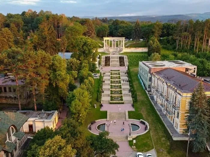 Кисловодск занял второе место в рейтинге лучших оздоровительных курортов России Кисловодск занял второе место в рейтинге лучших оздоровительных курортов России