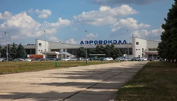 Из-за сообщения о бомбе в ростовском аэропорту задержаны несколько рейсов Из-за сообщения о бомбе в ростовском аэропорту задержаны несколько рейсов