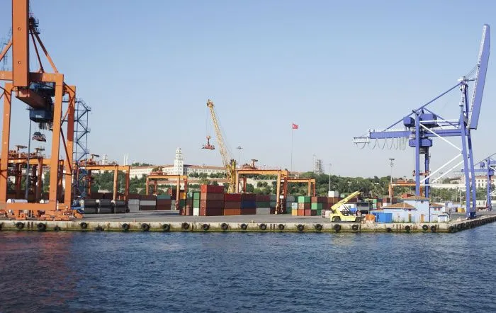 В I квартале 2025 года грузооборот морских портов в Астраханской области сократился на 35%