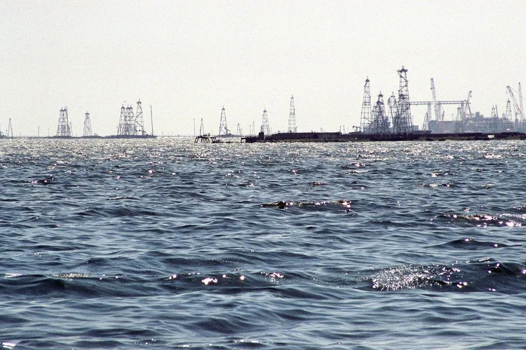 Oil_Rocks_near_Baku.jpg Oil_Rocks_near_Baku.jpg