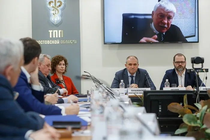 круглый стол «Южное растениеводство: тактика выживания в 2025 году» круглый стол «Южное растениеводство: тактика выживания в 2025 году»
