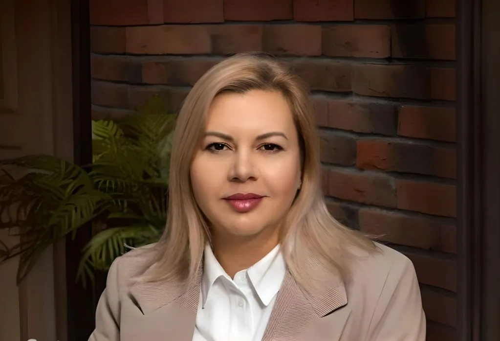Лапшина_прямоуг.jpg Лапшина_прямоуг.jpg