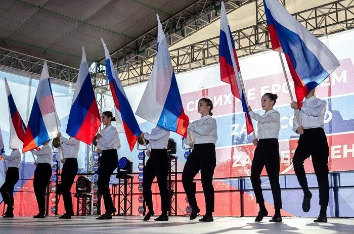 Выступление участников концерта.jpg Выступление участников концерта.jpg